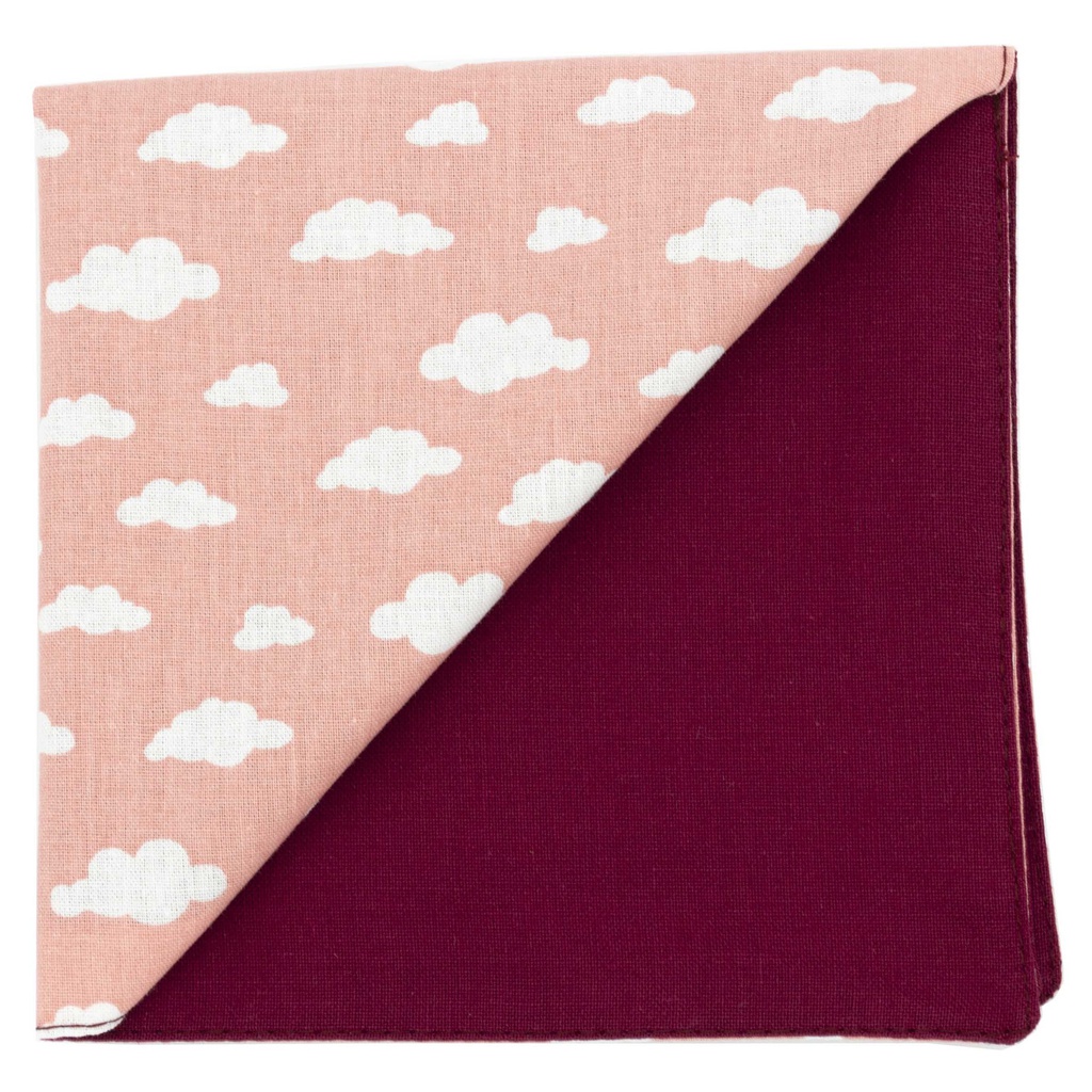 Pochette "Cloudy" motifs nuages blanc sur fond vieux rose