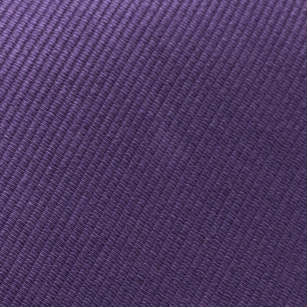 Cravate en soie mauve foncé