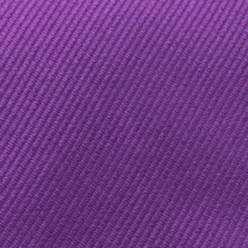 Cravate en soie violet